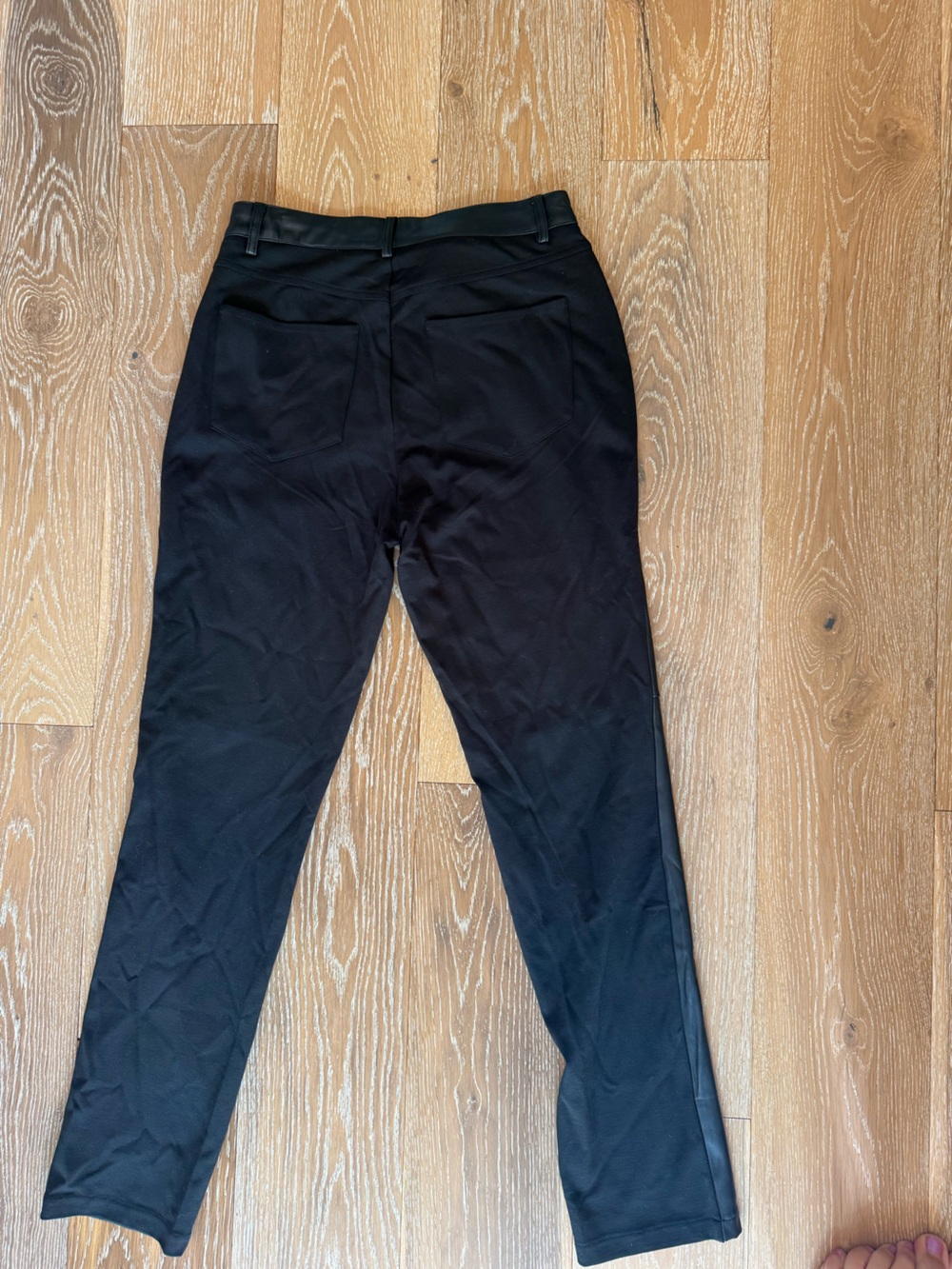 VG by Victor Glemaud Faux Leather Ponte Pants in black size small NWT - Picture 5 of 7